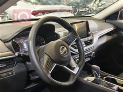 نيسان ألتيما